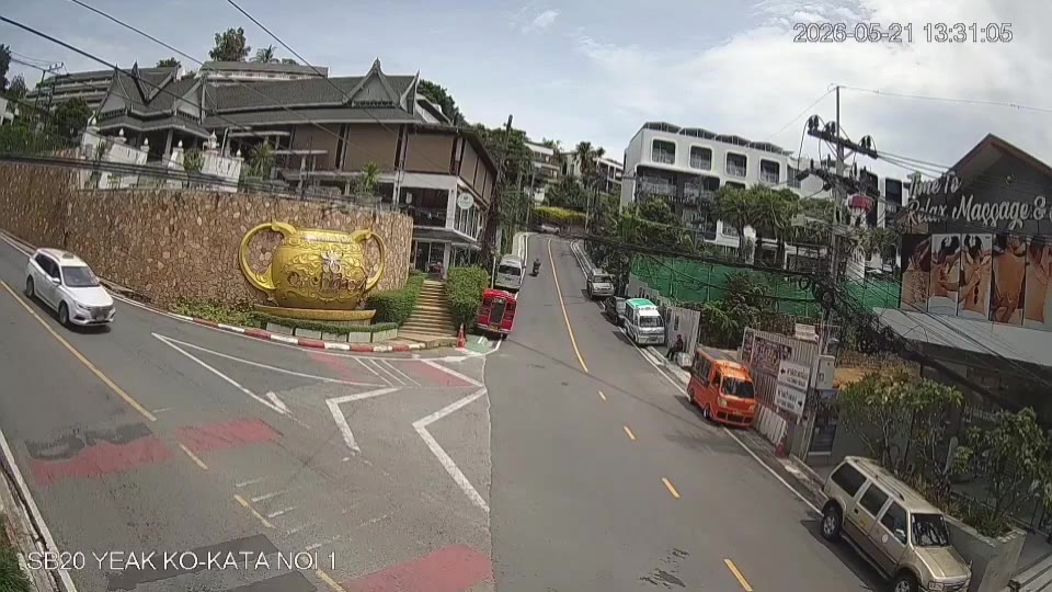 บนพุกามเกิดอุบัติเหตุใหญ่กับรถปั้ม concretewith mixer