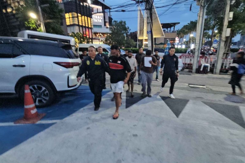 The police arrested five Indians for allegedly kidnapping compatriots for ransom in Pattaya.